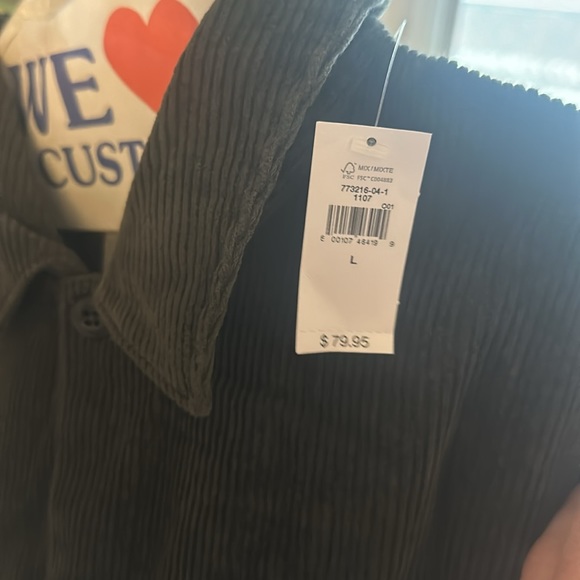 Button down - Picture 3 of 3